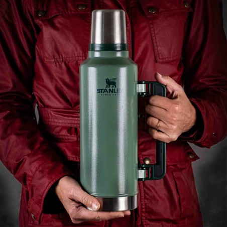 The Legendary Classic Canteen  1 litre by Stanley - Black