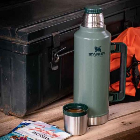 Classic Legendary Insulated Bottle, 1.9 L