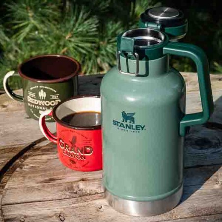 Stanley Outdoor Insulated Growler and Tumblers Gift Set