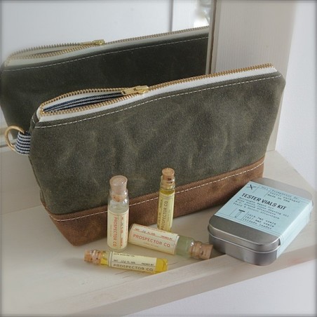 WAXED CANVAS UTILITY ZIPPER POUCH SLATE 9"x5.5"x 2"
