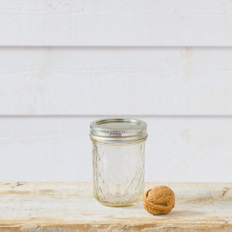Ball 8 oz Quilted Crystal Jars with Bands
