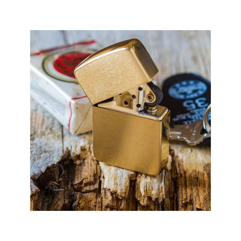 Briquet ZIPPO® 1941 Laiton replica Made In USA