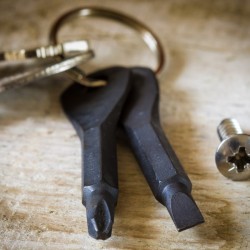 MARATAC  Screw Key Ring Set