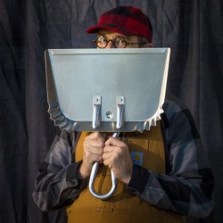 17" Extra Heavy Aluminum Duty Dust Pan