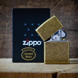 Lighter ZIPPO Antique Brass - made in USA